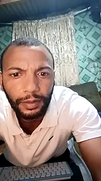 Snapshot of Camodick chatting on February 6, 2025, 10:00 pm Camodick online show from February 6, 2025, 10:00 pm