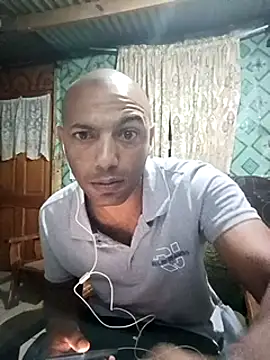 Snapshot of Camodick chatting on February 15, 2025, 11:36 pm Camodick online show from February 15, 2025, 11:36 pm