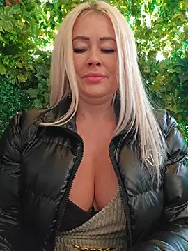 MILFBARBY online show from November 29, 2025, 8:17 am