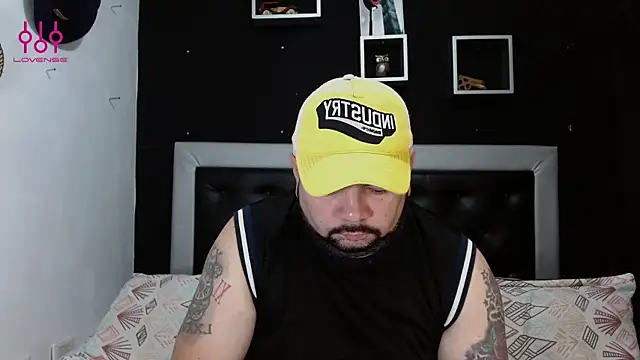 perverseveteranmanxxx online show from February 22, 2025, 1:35 pm