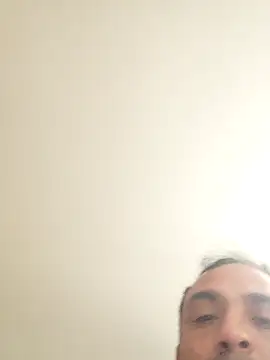 Snapshot of ale14jo chatting on December 18, 2025, 4:24 pm ale14jo online show from December 18, 2025, 4:24 pm