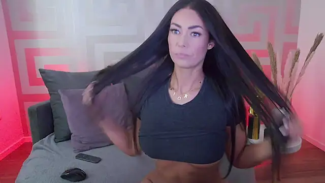 Mina Babe online show from March 7, 2025, 9:07 am