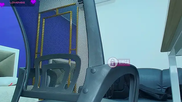 mylittle mila online show from December 13, 2024, 2:38 pm