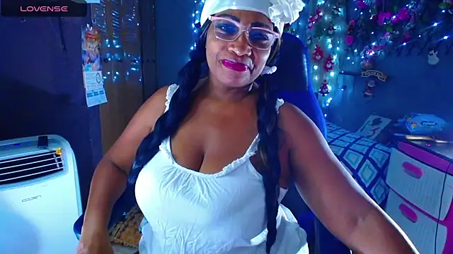 Snapshot of cairohot chatting on December 22, 2024, 4:28 am cairohot online show from December 22, 2024, 4:28 am