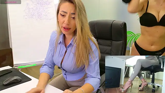 Snapshot of BabesGoWild chatting on January 26, 2025, 9:07 pm BabesGoWild online show from January 26, 2025, 9:07 pm