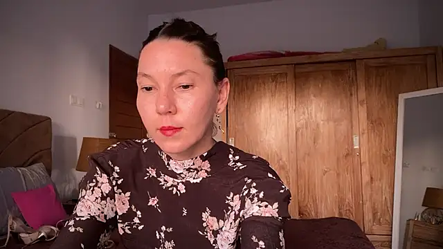 Snapshot of kittycat4you chatting on December 19, 2024, 10:24 am kittycat4you online show from December 19, 2024, 10:24 am