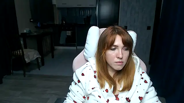 Reginasmilee online show from October 25, 2025, 1:07 pm