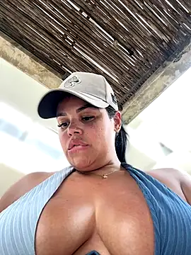 Snapshot of AliceStarshine chatting on December 13, 2025, 7:53 pm AliceStarshine online show from December 13, 2025, 7:53 pm