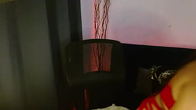 lispetite online show from December 1, 2025, 3:33 am