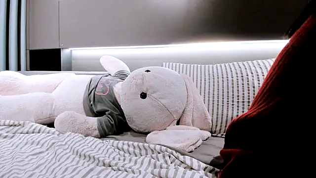 SungkyunnKwan online show from February 9, 2025, 2:28 am