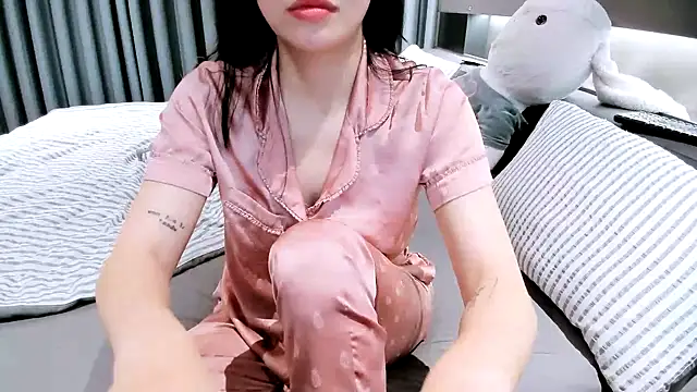 SungkyunnKwan online show from February 19, 2025, 3:49 pm