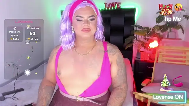 Snapshot of isabelleandbrand chatting on December 11, 2024, 12:55 pm isabelleandbrand online show from December 11, 2024, 12:55 pm