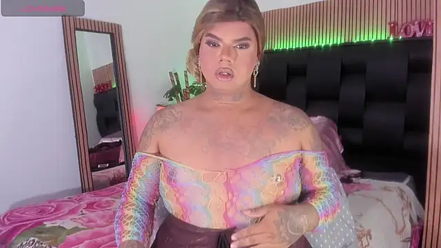 Snapshot of isabelleandbrand chatting on September 27, 2025, 2:44 pm isabelleandbrand online show from September 27, 2025, 2:44 pm