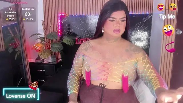 Snapshot of isabelleandbrand chatting on October 25, 2025, 2:13 pm isabelleandbrand online show from October 25, 2025, 2:13 pm