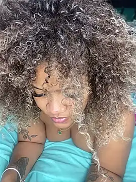 riri brunnete online show from December 29, 2024, 6:16 pm