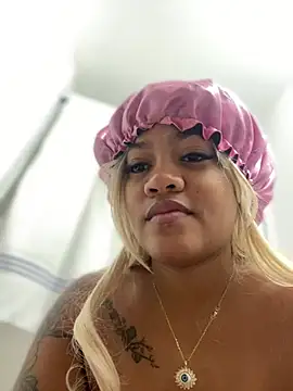 riri brunnete online show from March 8, 2025, 12:09 pm