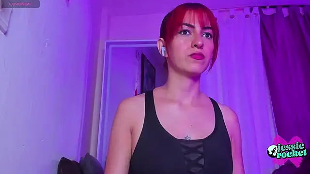 jessierocketx online show from October 7, 2025, 5:54 pm