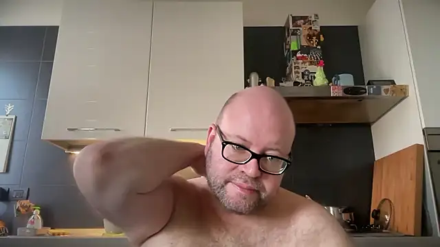Snapshot of theitalianbear chatting on December 3, 2024, 8:49 am theitalianbear online show from December 3, 2024, 8:49 am