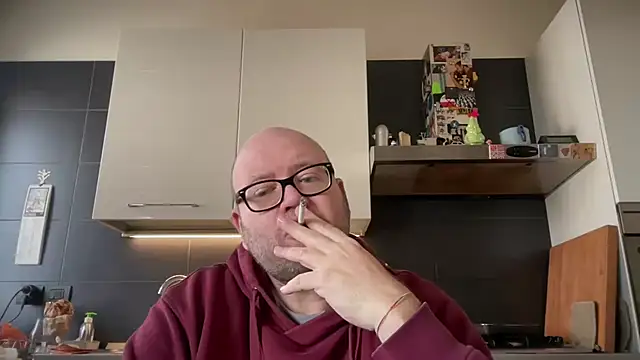 Snapshot of theitalianbear chatting on January 21, 2025, 10:30 am theitalianbear online show from January 21, 2025, 10:30 am