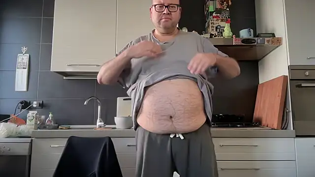 Snapshot of theitalianbear chatting on February 5, 2025, 11:34 am theitalianbear online show from February 5, 2025, 11:34 am