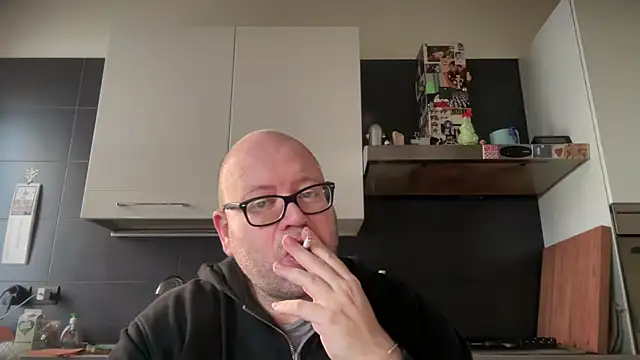 Snapshot of theitalianbear chatting on February 6, 2025, 3:20 pm theitalianbear online show from February 6, 2025, 3:20 pm