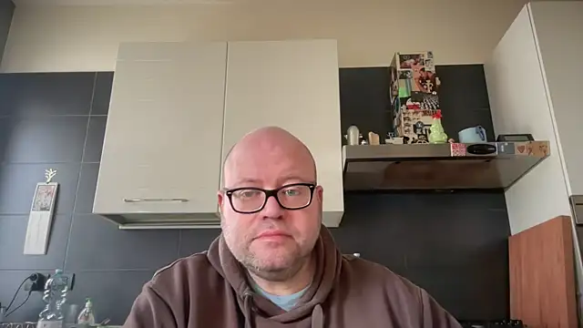 Snapshot of theitalianbear chatting on March 18, 2025, 10:46 am theitalianbear online show from March 18, 2025, 10:46 am