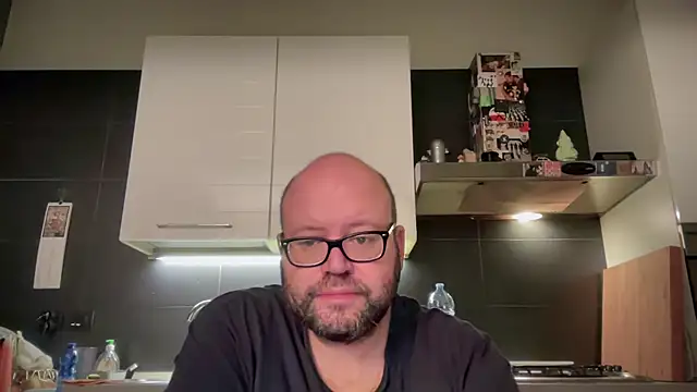 Snapshot of theitalianbear chatting on October 15, 2025, 3:39 am theitalianbear online show from October 15, 2025, 3:39 am