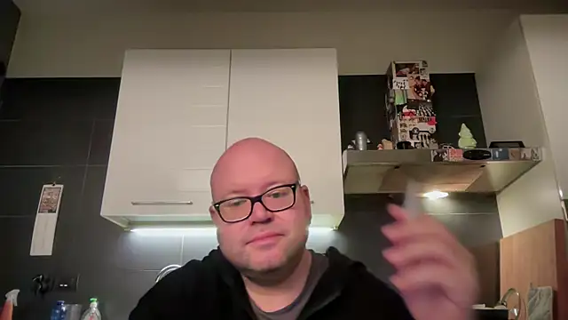 theitalianbear online show from October 23, 2025, 3:17 am