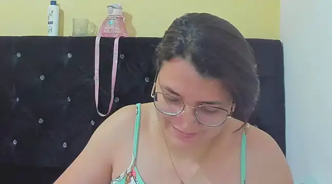 MARILYN GARCIA online show from December 15, 2024, 2:27 pm