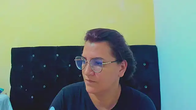 MARILYN GARCIA online show from December 28, 2024, 10:34 pm