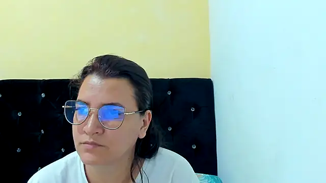 MARILYN GARCIA online show from December 30, 2024, 10:34 pm