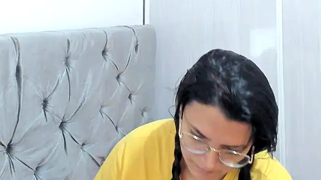 MARILYN GARCIA online show from January 12, 2025, 4:50 pm