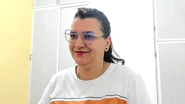 MARILYN GARCIA online show from March 16, 2025, 1:49 pm