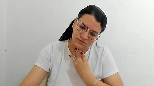 MARILYN GARCIA online show from September 12, 2025, 12:49 pm