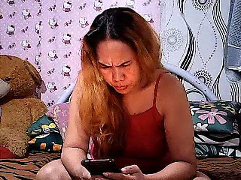 Snapshot of lovely-asian chatting on February 7, 2025, 7:40 am lovely-asian online show from February 7, 2025, 7:40 am