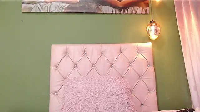 Snapshot of Tinna_Flirt chatting on March 9, 2025, 4:38 am Tinna Flirt online show from March 9, 2025, 4:38 am