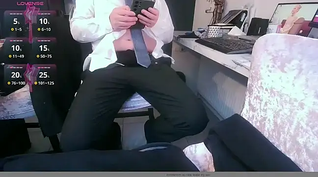 Snapshot of jiminpete chatting on December 4, 2024, 8:56 am jiminpete online show from December 4, 2024, 8:56 am