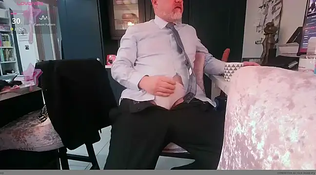 Snapshot of jiminpete chatting on December 9, 2024, 9:06 am jiminpete online show from December 9, 2024, 9:06 am