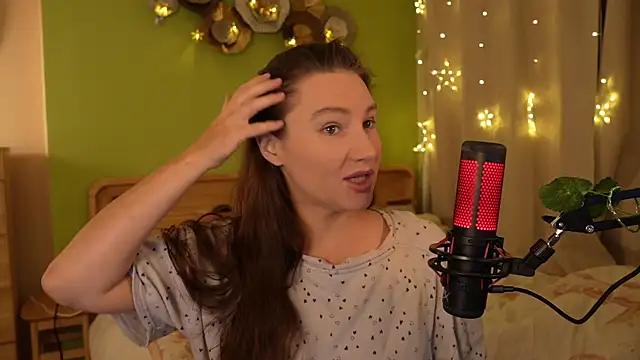 Snapshot of Gessifossa chatting on October 21, 2025, 2:18 pm Gessifossa online show from October 21, 2025, 2:18 pm