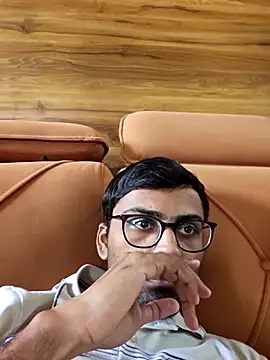 Snapshot of krishna8035 chatting on December 14, 2025, 7:36 am krishna8035 online show from December 14, 2025, 7:36 am