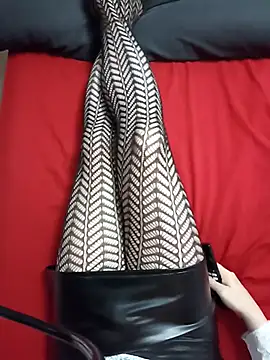 Snapshot of JulietteMaitresse chatting on November 11, 2025, 7:58 pm JulietteMaitresse online show from November 11, 2025, 7:58 pm