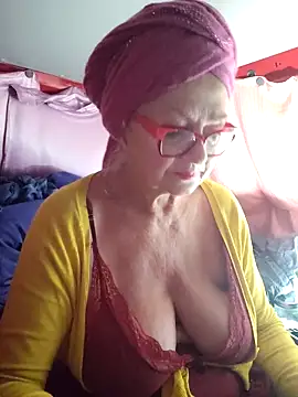Snapshot of MucMilf59 chatting on February 27, 2025, 7:04 pm MucMilf59 online show from February 27, 2025, 7:04 pm