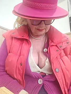 MucMilf59 online show from November 29, 2025, 12:08 pm