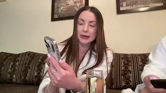 Snapshot of Blondeqlove chatting on December 31, 2024, 7:40 pm Blondeqlove online show from December 31, 2024, 7:40 pm