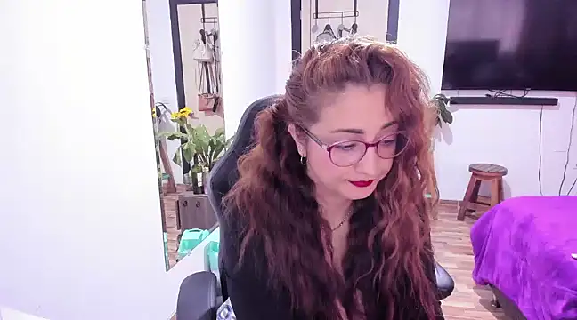Snapshot of lalanaughty chatting on March 11, 2025, 10:09 pm lalanaughty online show from March 11, 2025, 10:09 pm