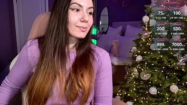 Snapshot of Foxohlove chatting on December 18, 2024, 2:06 pm Foxohlove online show from December 18, 2024, 2:06 pm