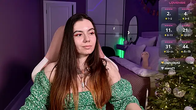 Snapshot of Foxohlove chatting on December 20, 2024, 5:29 pm Foxohlove online show from December 20, 2024, 5:29 pm