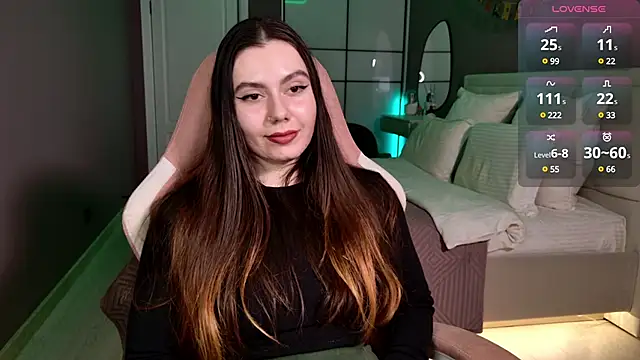 Snapshot of Foxohlove chatting on February 16, 2025, 2:32 pm Foxohlove online show from February 16, 2025, 2:32 pm