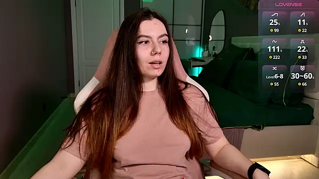 Snapshot of Foxohlove chatting on February 25, 2025, 12:13 pm Foxohlove online show from February 25, 2025, 12:13 pm