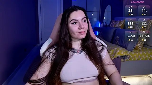 Snapshot of Foxohlove chatting on November 6, 2025, 6:20 pm Foxohlove online show from November 6, 2025, 6:20 pm